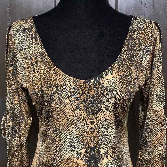 Poetry clothing snakeskin pattern blouse with open sleeves - Size Small - Picture 4 of 11